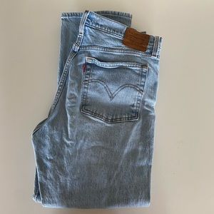 Levi’s | Wedgie Straight Jeans | Size 30 | Capri/Cropped Length